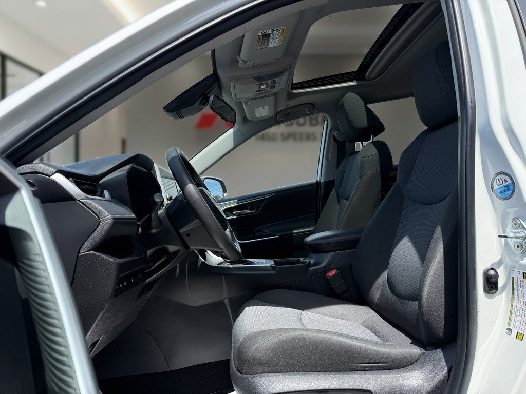 2025 Toyota RAV4 XLE   AWD   SUNROOF   HTD SEATS/STEERING in Oakville, Ontario - 15 - w1024h768px