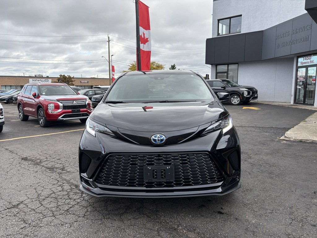2025 Toyota Sienna XSE   HYBRID   7 PASS   ONLY 24 KM   POWER DOOR in Oakville, Ontario - 3 - w1024h768px