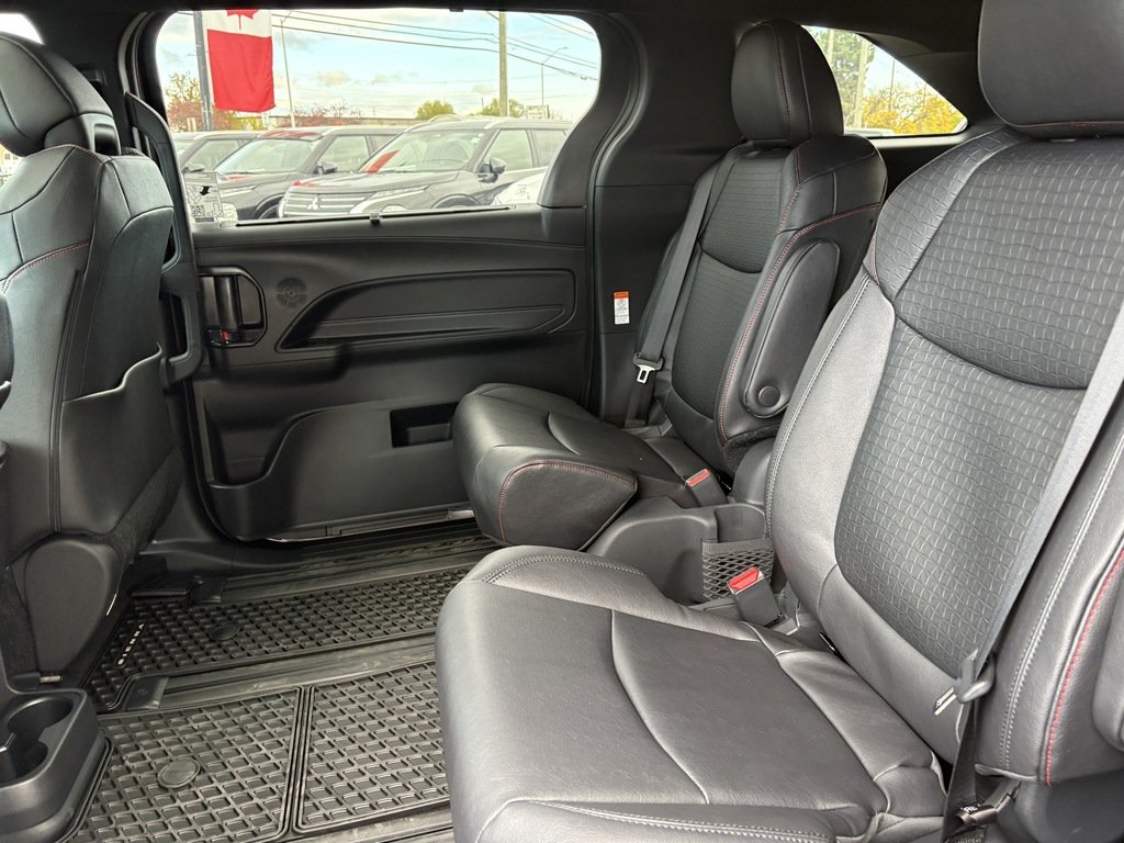 2025 Toyota Sienna XSE   HYBRID   7 PASS   ONLY 24 KM   POWER DOOR in Oakville, Ontario - 23 - w1024h768px