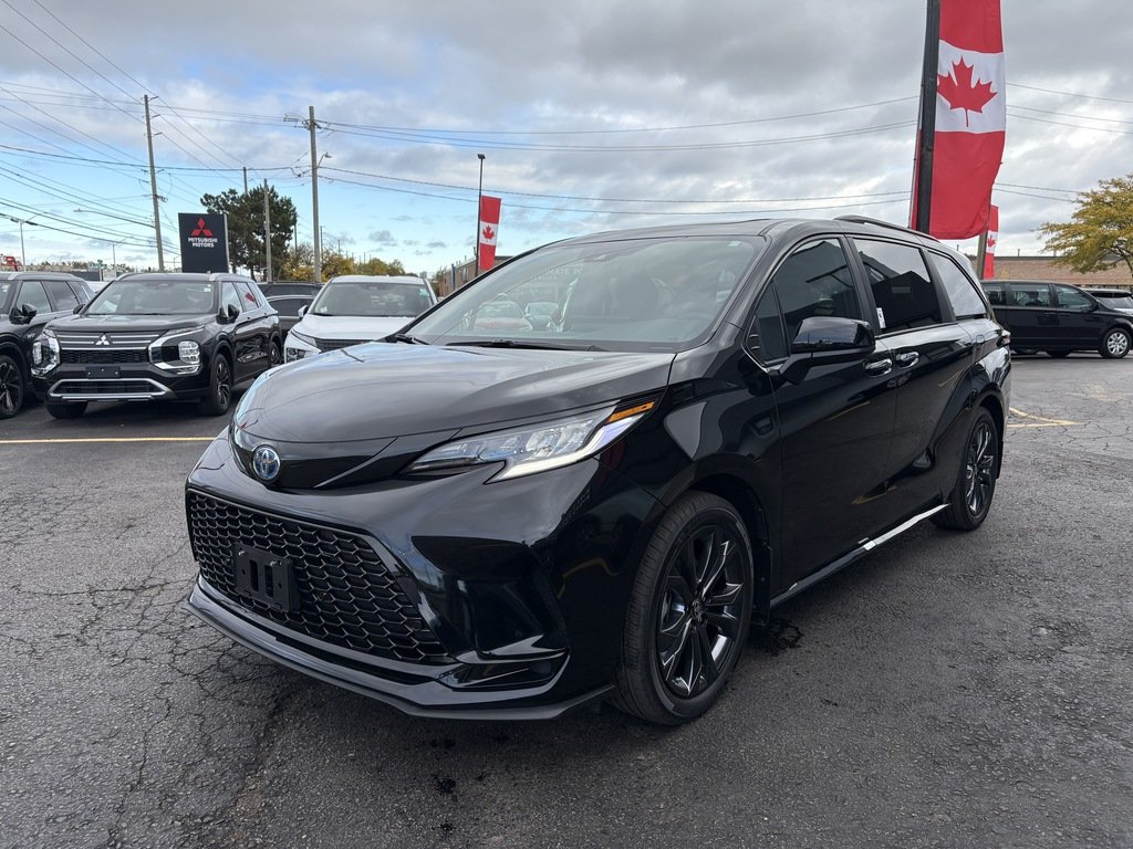 2025 Toyota Sienna XSE   HYBRID   7 PASS   ONLY 24 KM   POWER DOOR in Oakville, Ontario - 4 - w1024h768px