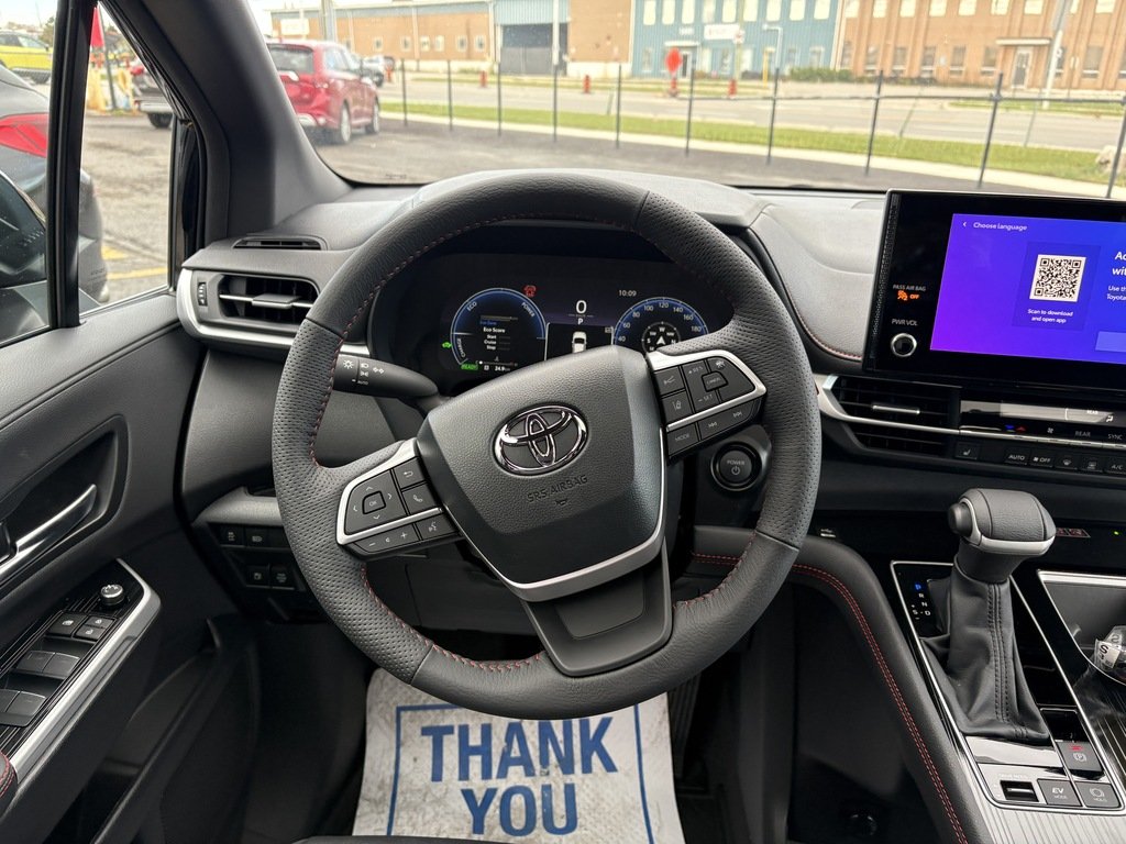2025 Toyota Sienna XSE   HYBRID   7 PASS   ONLY 24 KM   POWER DOOR in Oakville, Ontario - 16 - w1024h768px