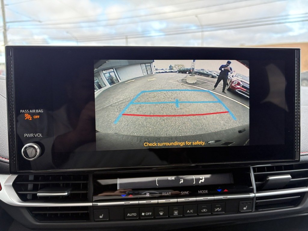 2025 Toyota Sienna XSE   HYBRID   7 PASS   ONLY 24 KM   POWER DOOR in Oakville, Ontario - 18 - w1024h768px