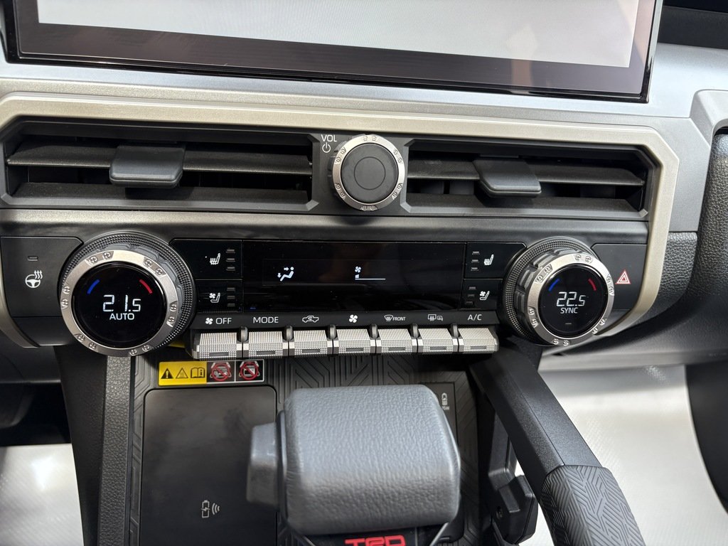 2024 Toyota Tacoma TRD OFF ROAD   HYBRID   4x4   DOUBLE CAB   JBL in Oakville, Ontario - 20 - w1024h768px
