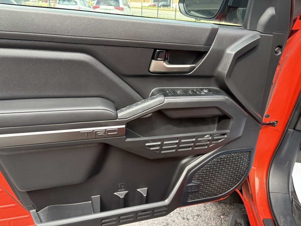 2024 Toyota Tacoma TRD OFF ROAD   HYBRID   4x4   DOUBLE CAB   JBL in Oakville, Ontario - 10 - w1024h768px