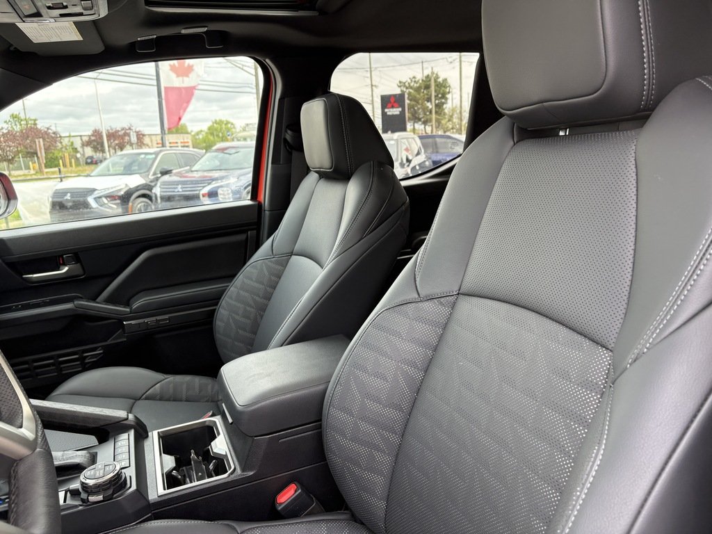 2024 Toyota Tacoma TRD OFF ROAD   HYBRID   4x4   DOUBLE CAB   JBL in Oakville, Ontario - 11 - w1024h768px