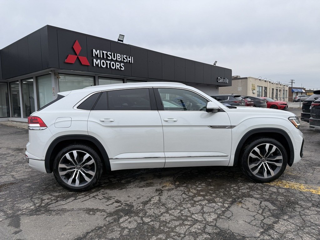 2023 Volkswagen Atlas Cross Sport EXECLINE   4 MOTION   HTD/VNT SEATS   PANO in Oakville, Ontario - 9 - w1024h768px