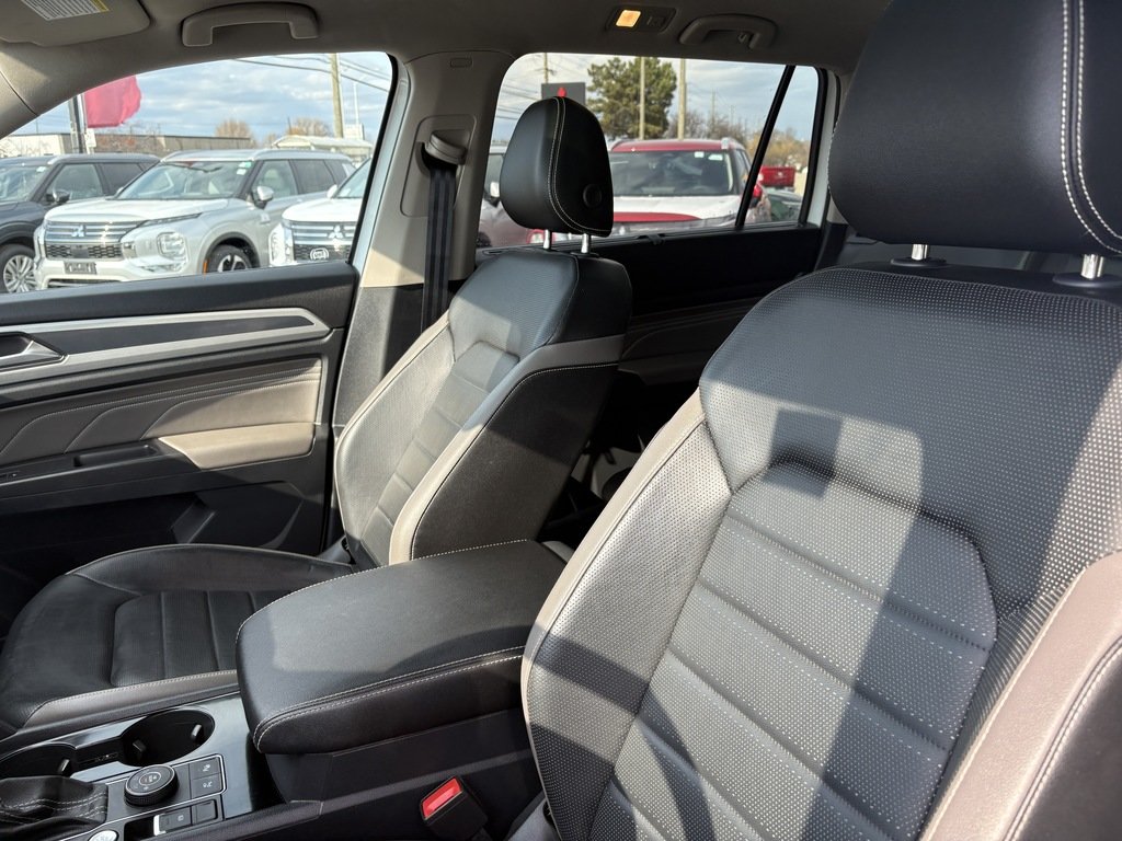 2022 Volkswagen Atlas EXECLINE   4MOTION   R LINE   7 PASS   PANO in Oakville, Ontario - 12 - w1024h768px