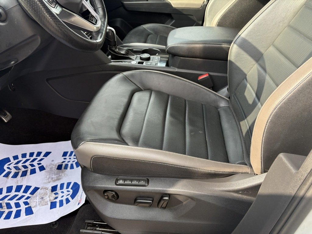 2022 Volkswagen Atlas EXECLINE   4MOTION   R LINE   7 PASS   PANO in Oakville, Ontario - 13 - w1024h768px