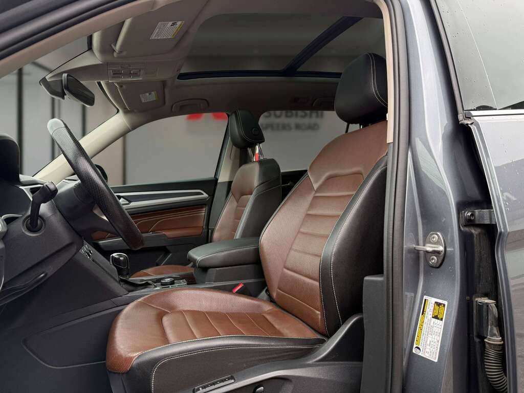2023 Volkswagen Atlas Execline in Oakville, Ontario - 12 - w1024h768px