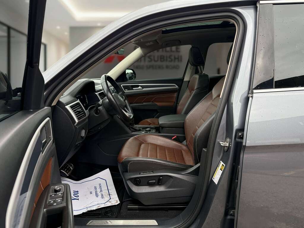2023 Volkswagen Atlas Execline in Oakville, Ontario - 11 - w1024h768px