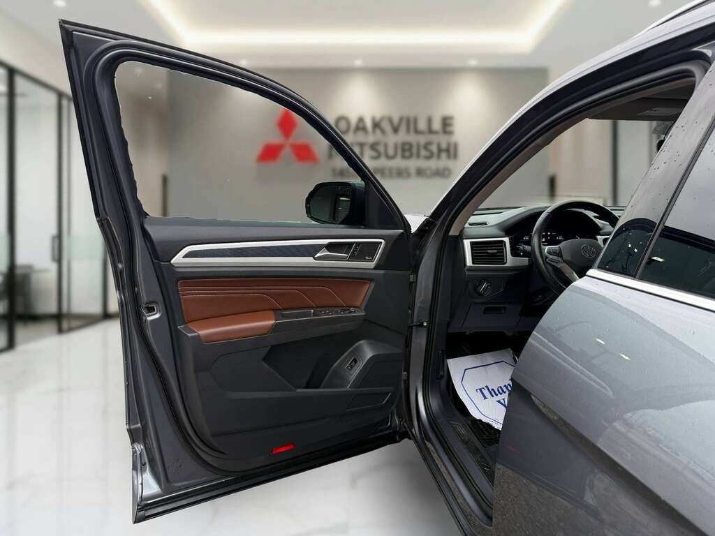 2023 Volkswagen Atlas Execline in Oakville, Ontario - 10 - w1024h768px