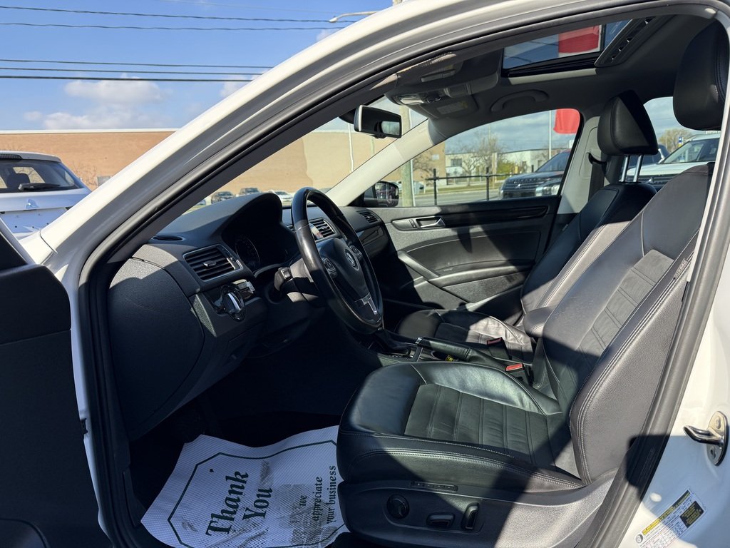 2014 Volkswagen Passat TDI   NAV   FENDER AUDIO   BLIND SPOT   B/U CAM in Oakville, Ontario - 11 - w1024h768px