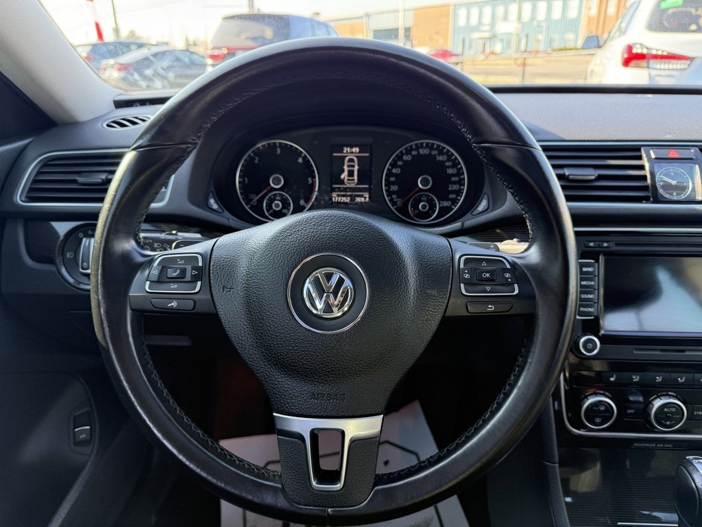2014 Volkswagen Passat TDI   NAV   FENDER AUDIO   BLIND SPOT   B/U CAM in Oakville, Ontario - 15 - w1024h768px