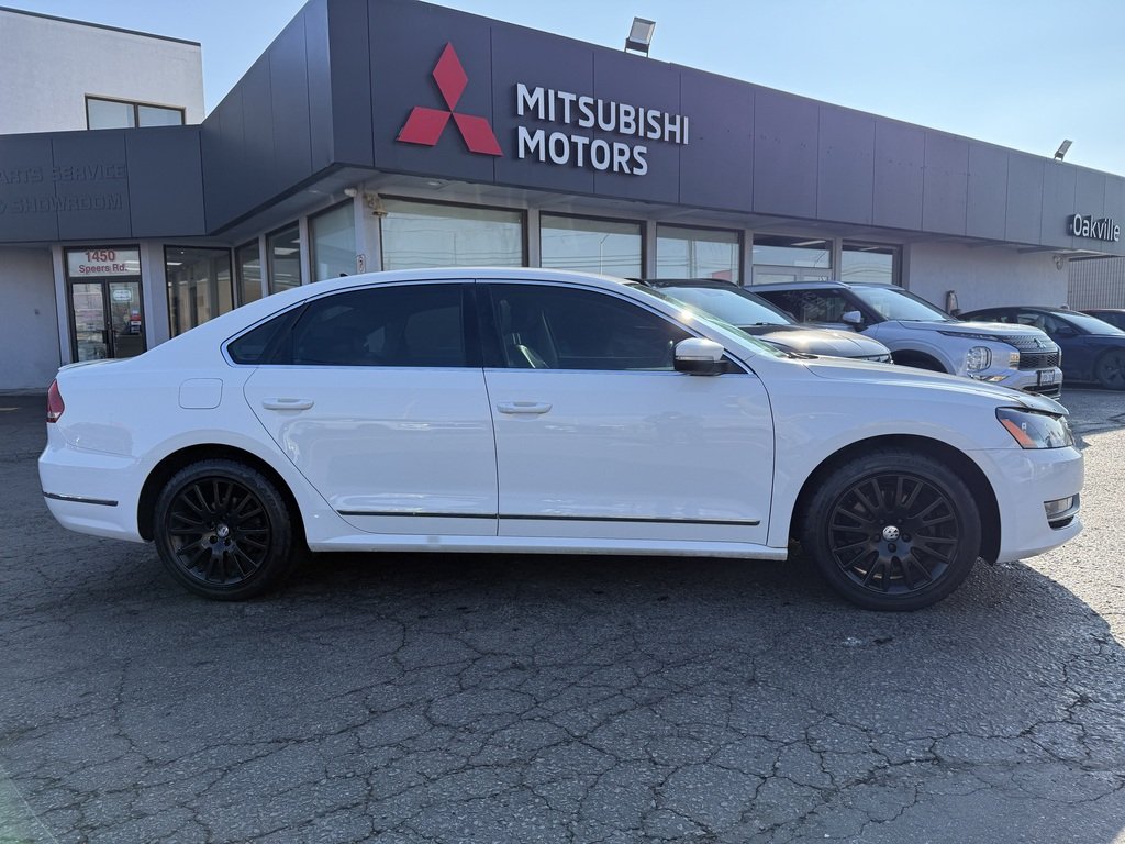 2014 Volkswagen Passat Highline 2.0 TDI 6sp in Oakville, Ontario - 9 - w1024h768px