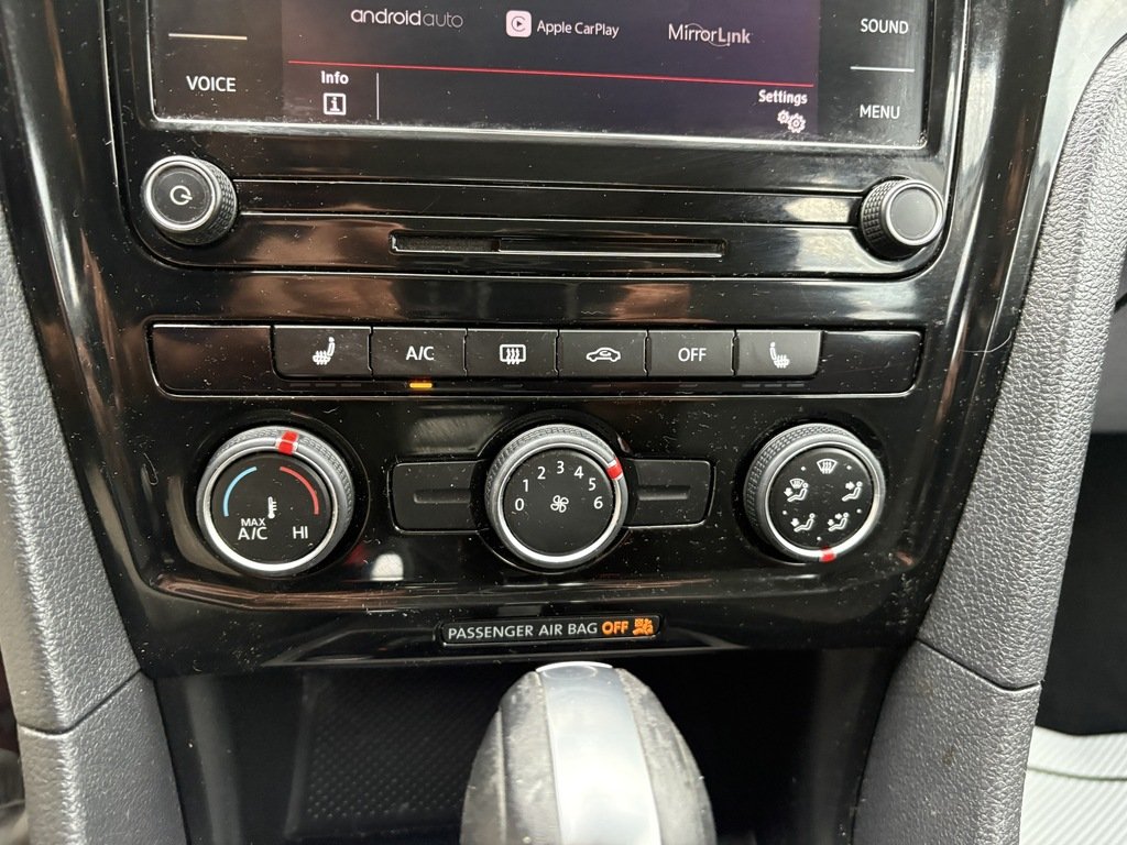 2020 Volkswagen Passat Comfortline 2.0T 6sp at w/Tip in Oakville, Ontario - 17 - w1024h768px