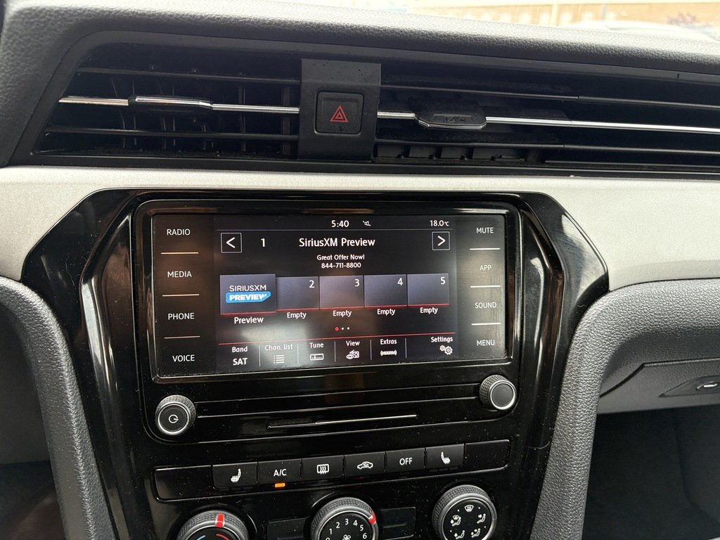 2020 Volkswagen Passat COMFORTLINE   AUTO   CARPLAY   BU CAM   HTD SEATS in Oakville, Ontario - 16 - w1024h768px