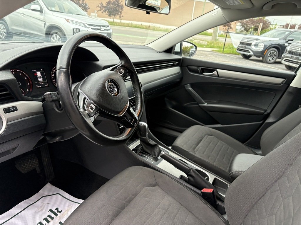 2020 Volkswagen Passat Comfortline 2.0T 6sp at w/Tip in Oakville, Ontario - 11 - w1024h768px