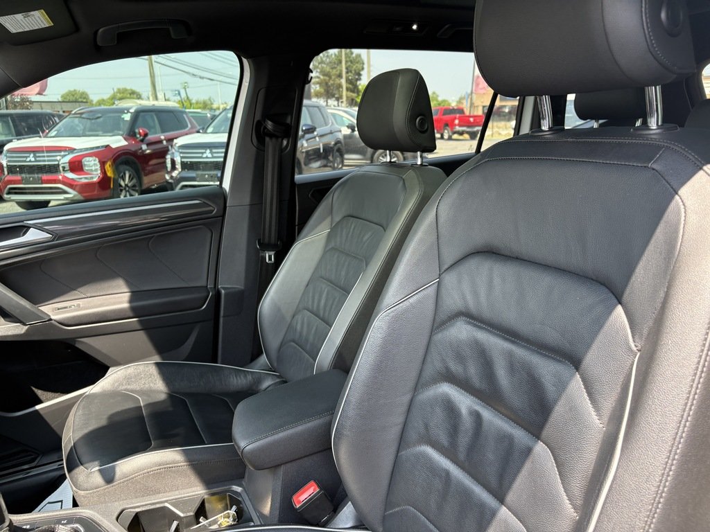 2019 Volkswagen Tiguan HIGHLINE   R-LINE   LTHR   NAV   PANO   BLIND SPOT in Oakville, Ontario - 11 - w1024h768px