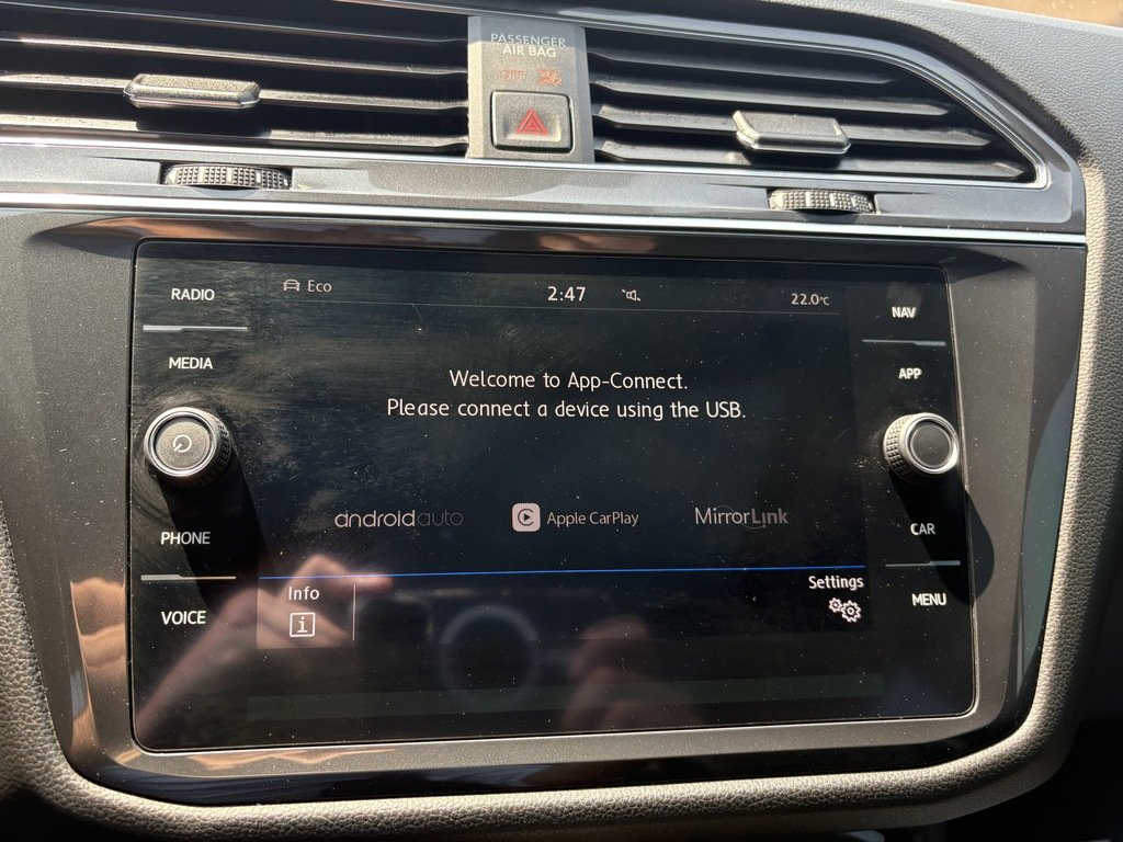 2019 Volkswagen Tiguan HIGHLINE   R-LINE   LTHR   NAV   PANO   BLIND SPOT in Oakville, Ontario - 16 - w1024h768px