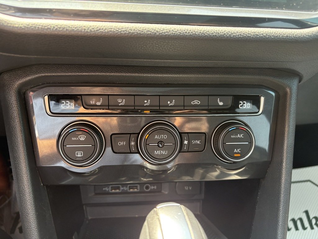 2019 Volkswagen Tiguan HIGHLINE   R-LINE   LTHR   NAV   PANO   BLIND SPOT in Oakville, Ontario - 19 - w1024h768px