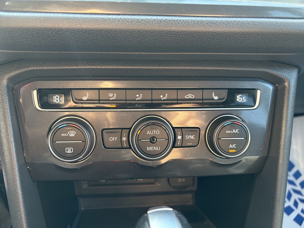 2020 Volkswagen Tiguan COMFORTLINE   4 MOTION   LTHR   CARPLAY   BU CAM in Oakville, Ontario - 20 - w1024h768px