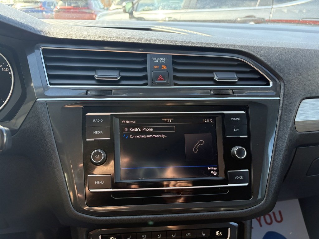 2020 Volkswagen Tiguan COMFORTLINE   4 MOTION   LTHR   CARPLAY   BU CAM in Oakville, Ontario - 19 - w1024h768px
