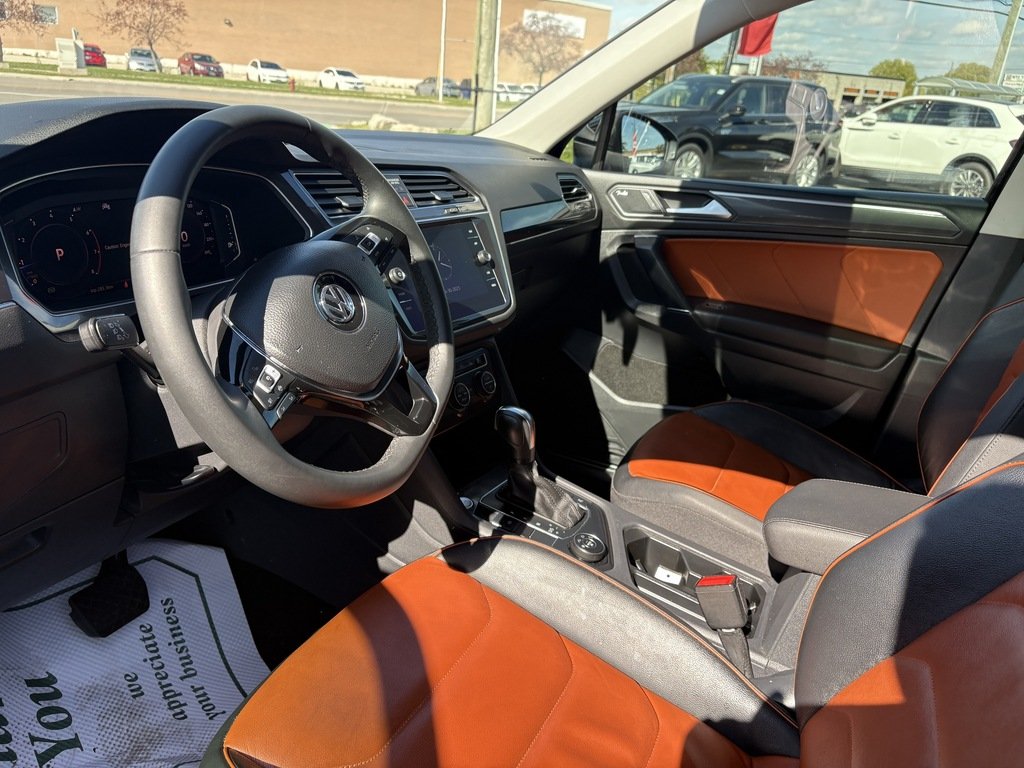 2020 Volkswagen Tiguan Highline 2.0T 8sp at w/Tip 4M in Oakville, Ontario - 13 - w1024h768px