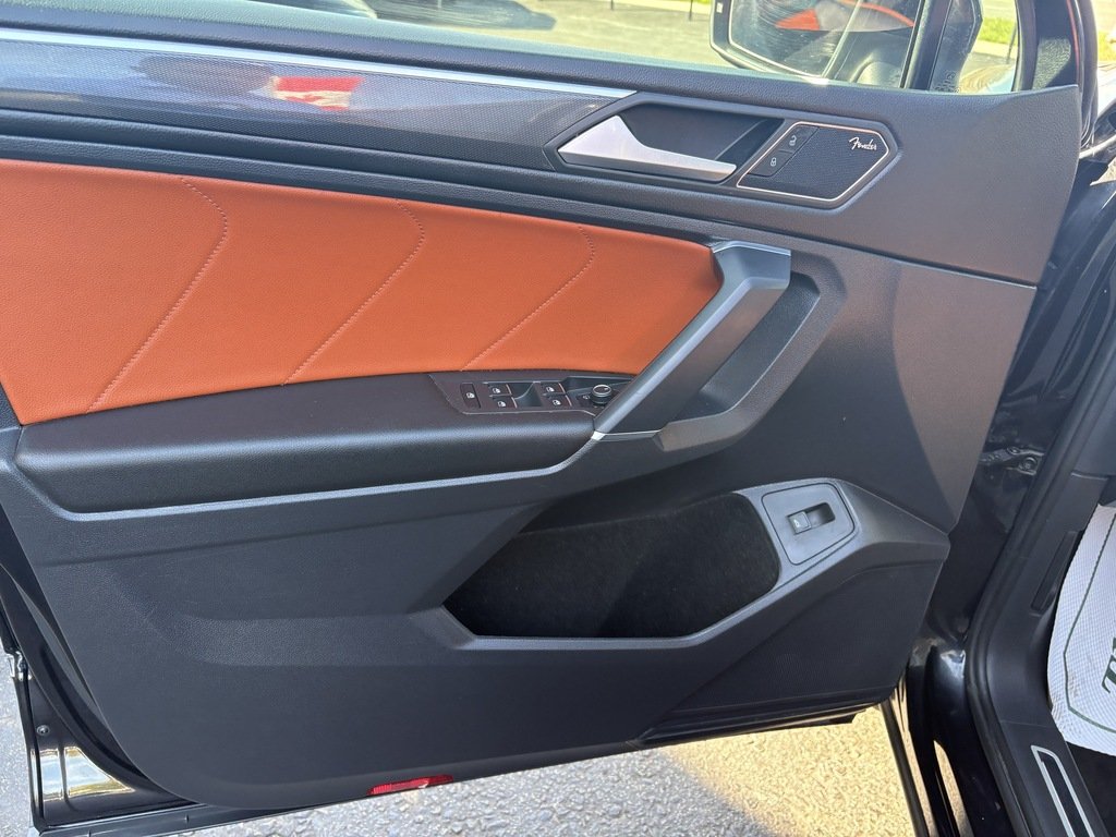 2020 Volkswagen Tiguan Highline 2.0T 8sp at w/Tip 4M in Oakville, Ontario - 10 - w1024h768px