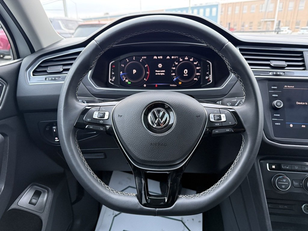 2021 Volkswagen Tiguan Highline 2.0T 8sp at w/Tip 4M in Oakville, Ontario - 14 - w1024h768px