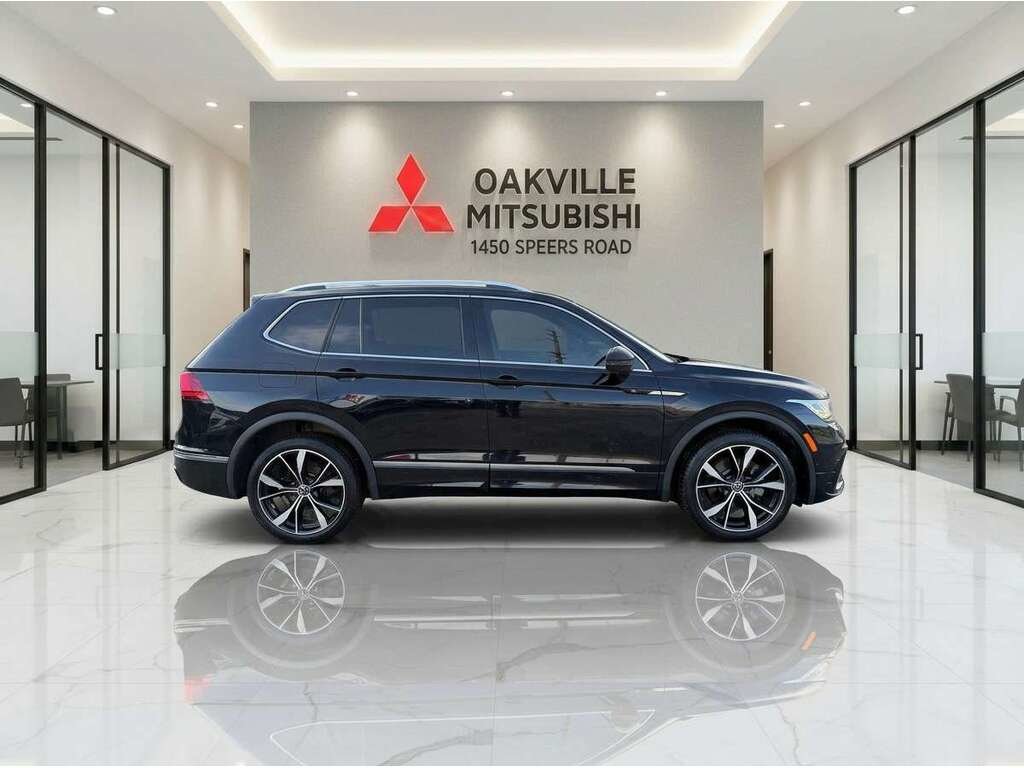 2022 Volkswagen Tiguan Highline 2.0T 8sp at w/Tip 4M in Oakville, Ontario - 9 - w1024h768px