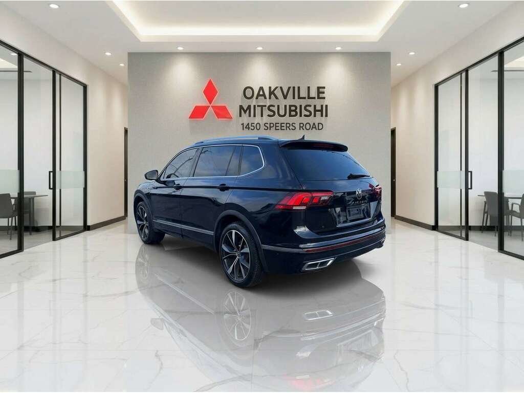 2022 Volkswagen Tiguan Highline 2.0T 8sp at w/Tip 4M in Oakville, Ontario - 6 - w1024h768px
