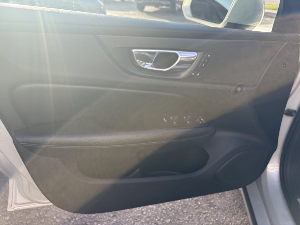 2019 Volvo S60 T6   AWD   MOMENTUN   360 CAM   BLIND SPOT in Oakville, Ontario - 10 - w1024h768px