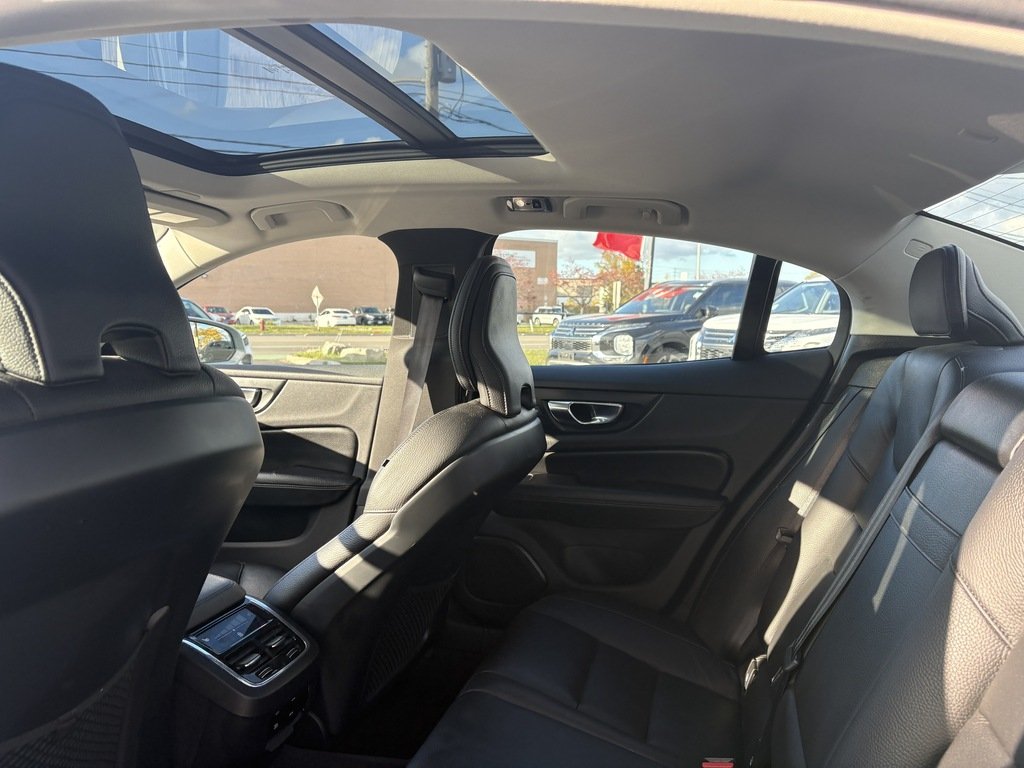 2019 Volvo S60 T6   AWD   MOMENTUN   360 CAM   BLIND SPOT in Oakville, Ontario - 24 - w1024h768px