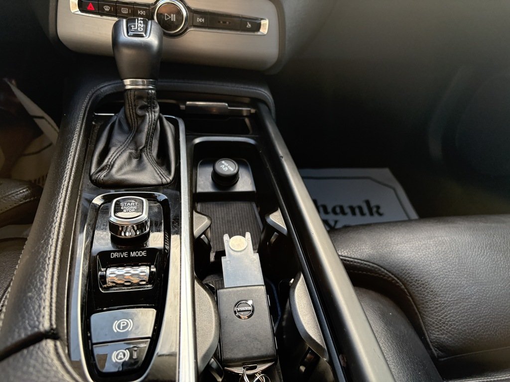 2020 Volvo XC90 T6   AWD   7 PASS   LEATHER   CARPLAY   360 CAM in Oakville, Ontario - 21 - w1024h768px