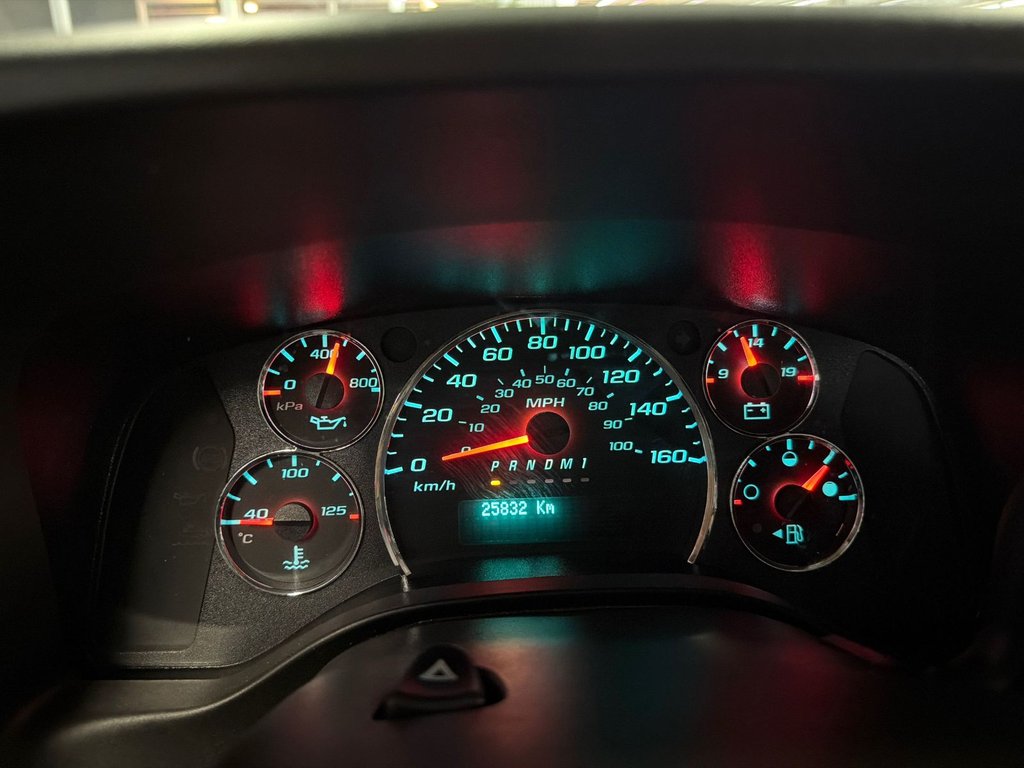 2024 Chevrolet Express Cargo Van in Saint-Jean-Sur-Richelieu, Quebec - 15 - w1024h768px