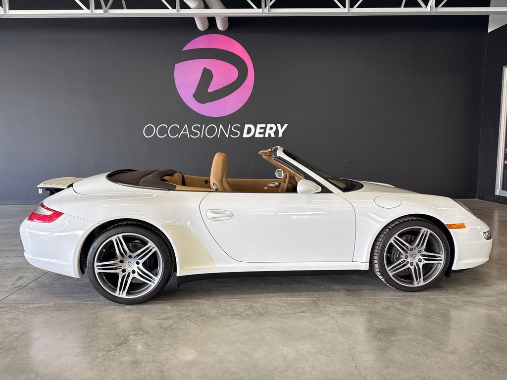 2007 Porsche 911 CARRERA4 in Saint-Jean-Sur-Richelieu, Quebec - 1 - w1024h768px