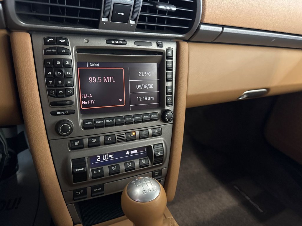 2007 Porsche 911 CARRERA4 in Saint-Jean-Sur-Richelieu, Quebec - 25 - w1024h768px