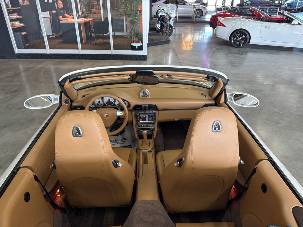 2007 Porsche 911 CARRERA4 in Saint-Jean-Sur-Richelieu, Quebec - 6 - w1024h768px