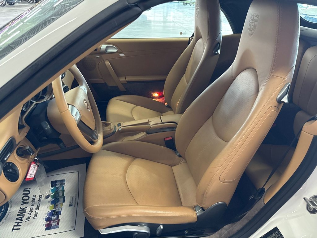 2007 Porsche 911 CARRERA4 in Saint-Jean-Sur-Richelieu, Quebec - 11 - w1024h768px