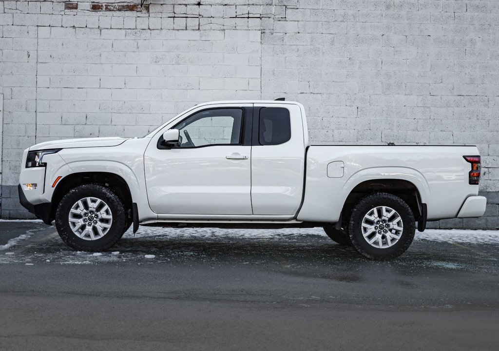 2023 Nissan Frontier SV-0