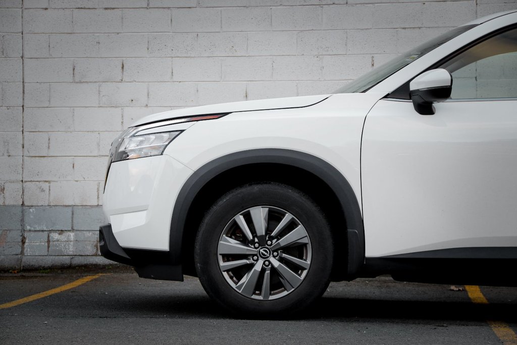 2022 Nissan Pathfinder S-1