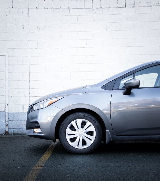 2022 Nissan Versa S-1