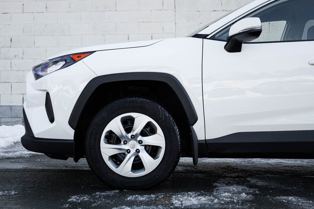 2022 Toyota RAV4 LE-1