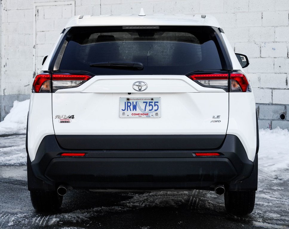 2022 Toyota RAV4 LE-6