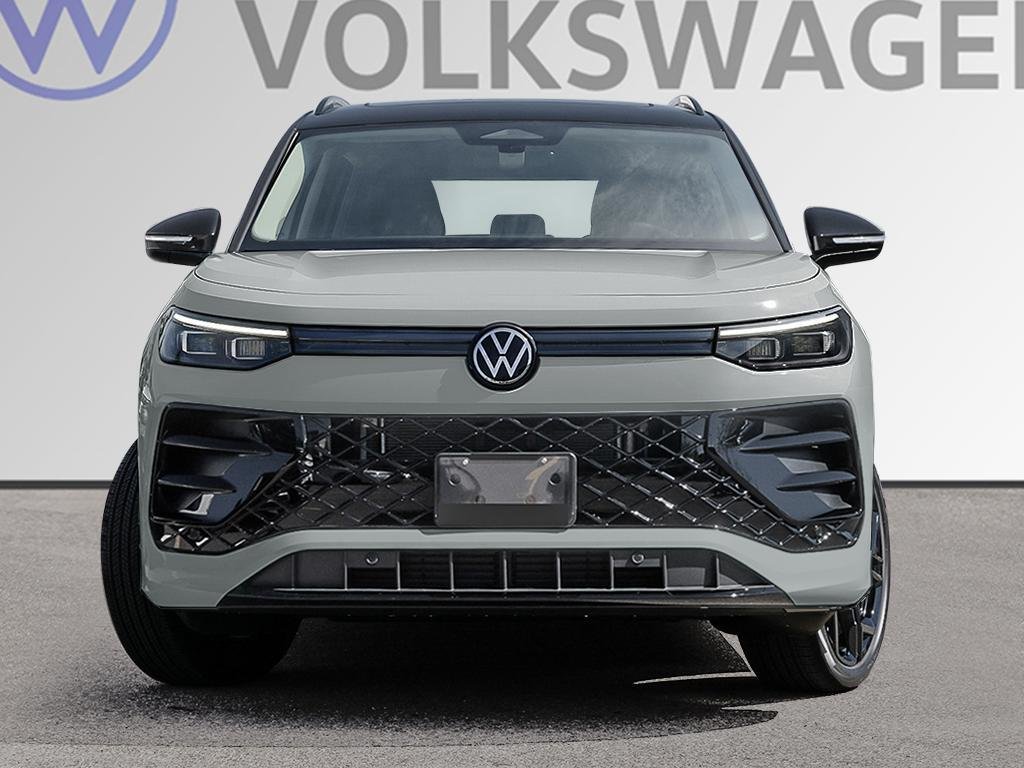 2026 Volkswagen Tiguan Comfortline R-Line Black Edition 4MOTION-1