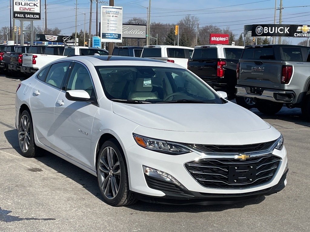 2023 Chevrolet Malibu in Barrie, Ontario - 5 - w1024h768px