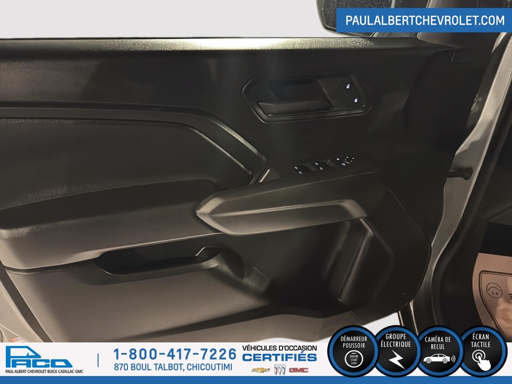 2023 Chevrolet COLORADO 4WD CREW CAB WT in Chicoutimi, Quebec - 11 - w1024h768px
