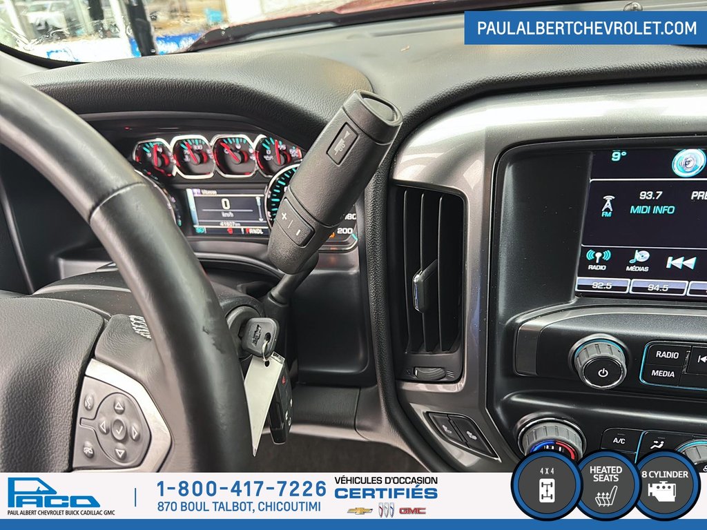 2017 Chevrolet SILVERADO 1500 4WD CREW CAB 153.0 in Chicoutimi, Quebec - 15 - w1024h768px