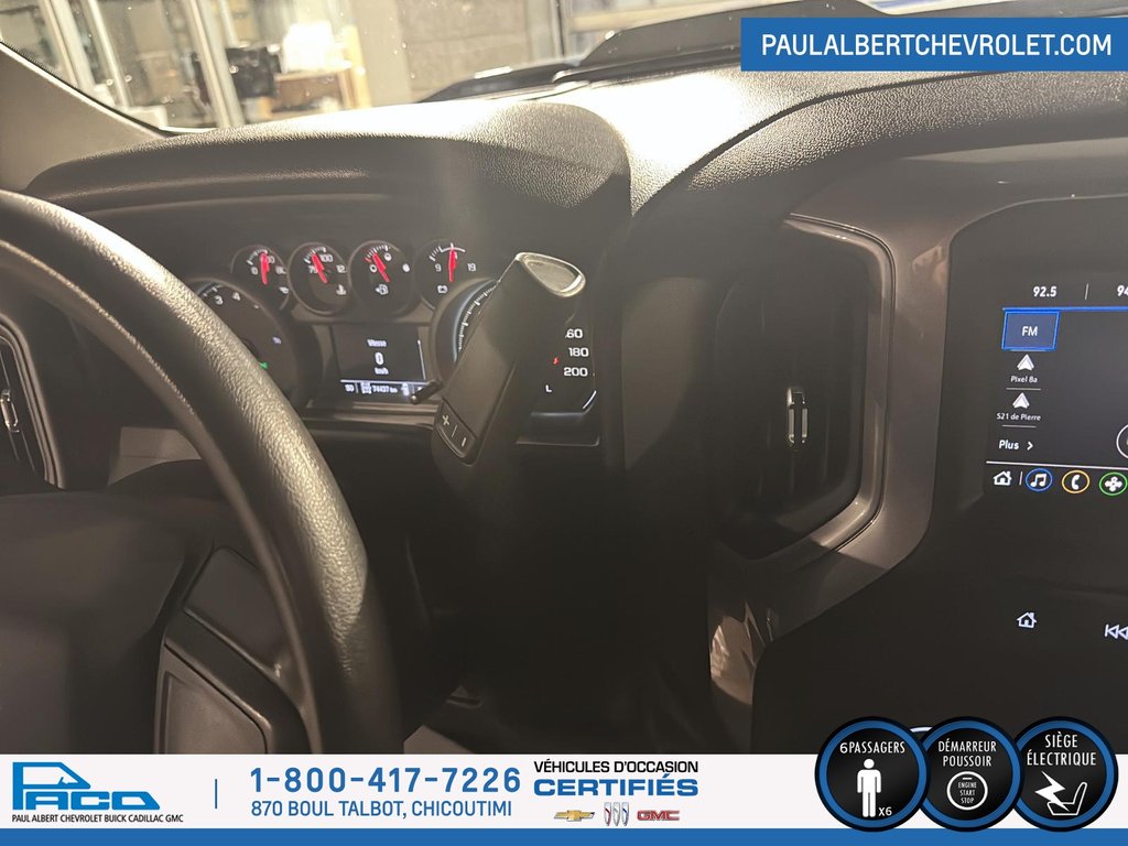 2022 Chevrolet SILVERADO 1500 4WD CREW 157 in Chicoutimi, Quebec - 15 - w1024h768px