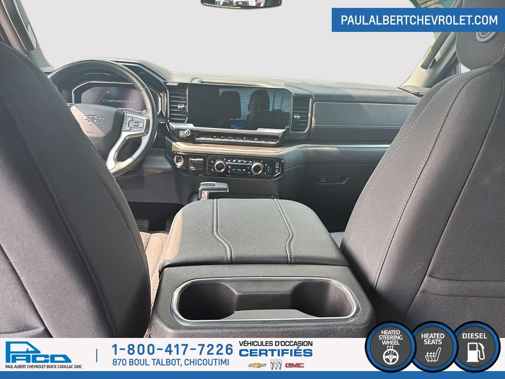 2023 Chevrolet Silverado 1500 4WD CREW 157 in Chicoutimi, Quebec - 10 - w1024h768px